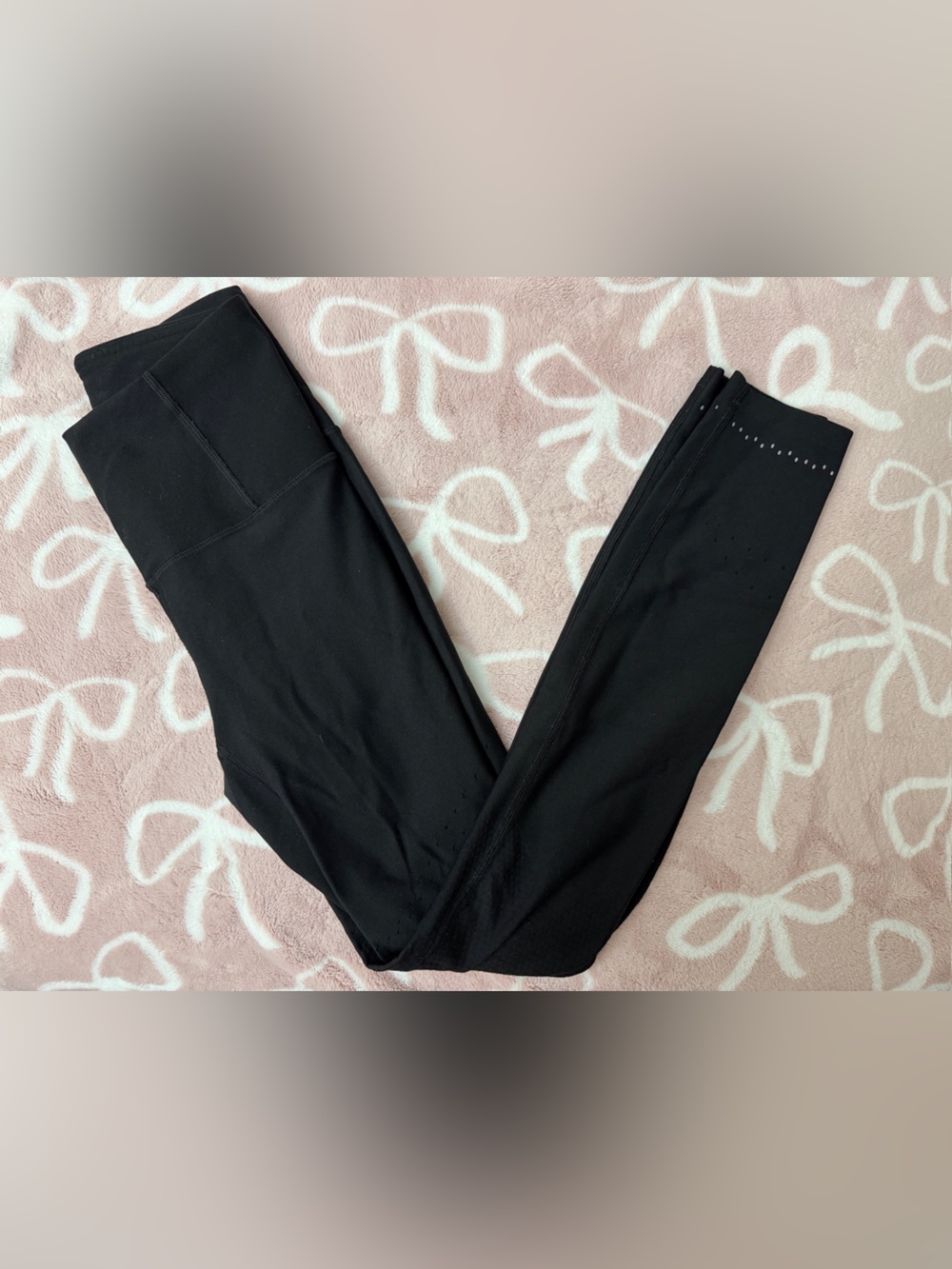 Lululemon black leggings size 4